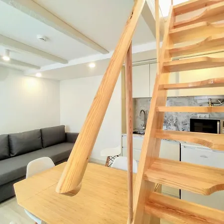 Apartment Bombarda Cinema