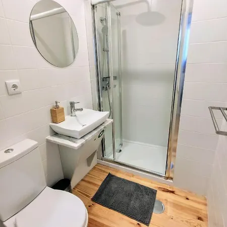 Bombarda Cinema Apartmán *