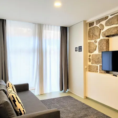 Apartment Bombarda Cinema