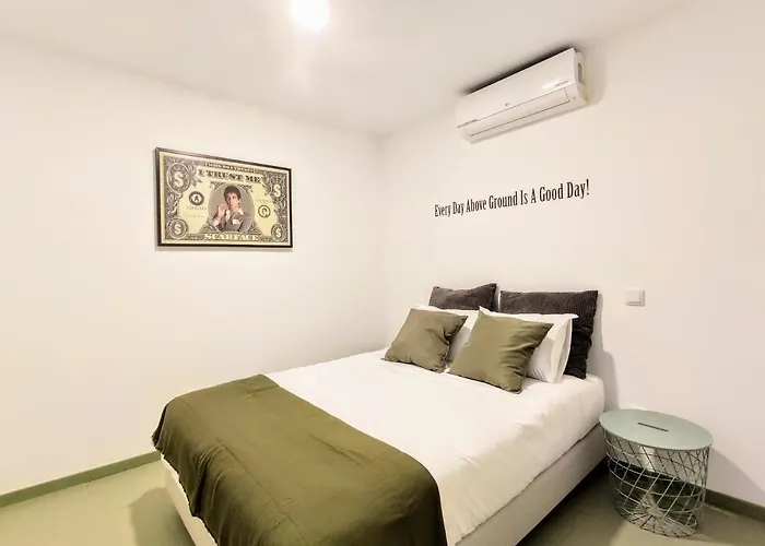 Apartman Bombarda Cinema